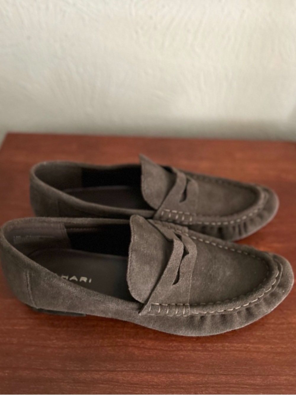 Tahari Teagan Charcoal Suede Loafers 7.5
